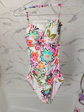 Anne Cole Fleetwood Floral Ruched One-Piece Swimsuit - size 6